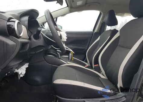 2021 Nissan Versa Sv z USA, uszkodzony, nr VIN 3N1CN8EV1ML912813